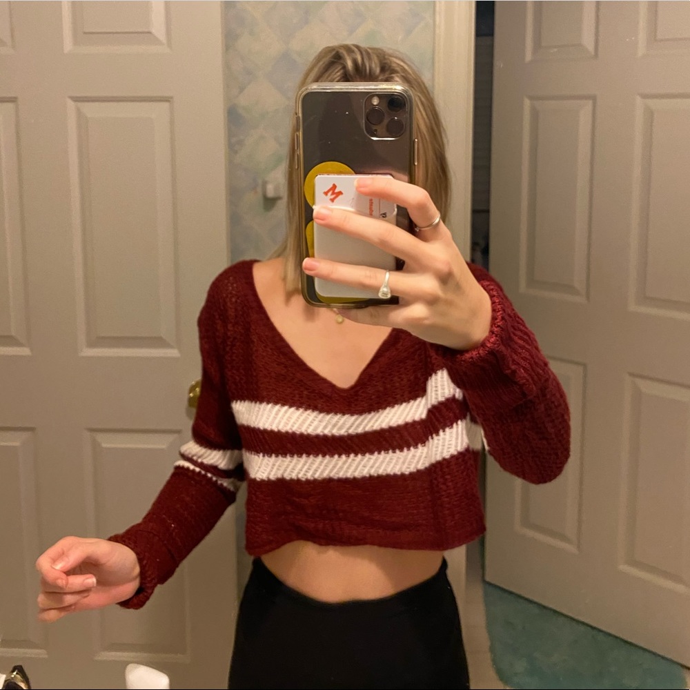 Cropped Maroon Sweater with White Stripe